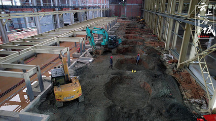 谷城吉利硅谷項目 國慶假期“不打烊”，挑燈夜戰施工忙